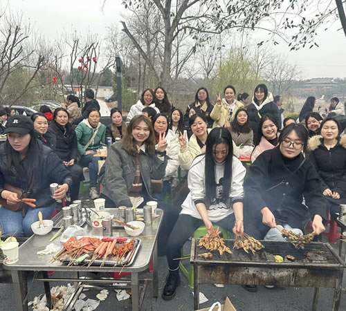 綿陽市先鋒醫(yī)療器械有限公司—— 慶祝“3.8婦女節(jié)”，共赴燒烤盛宴，致敬巾幗風(fēng)采